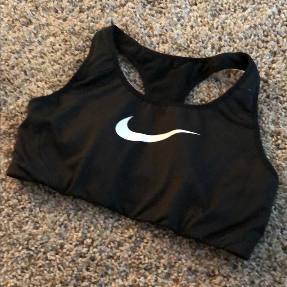 NIKE sports bra. Size M
